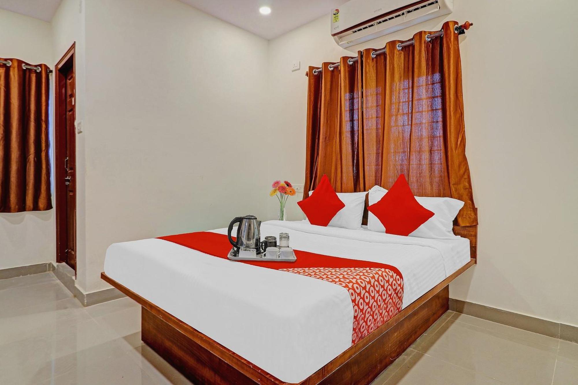 OYO 70047 Hotel Night Eye Haiderabad Buitenkant foto
